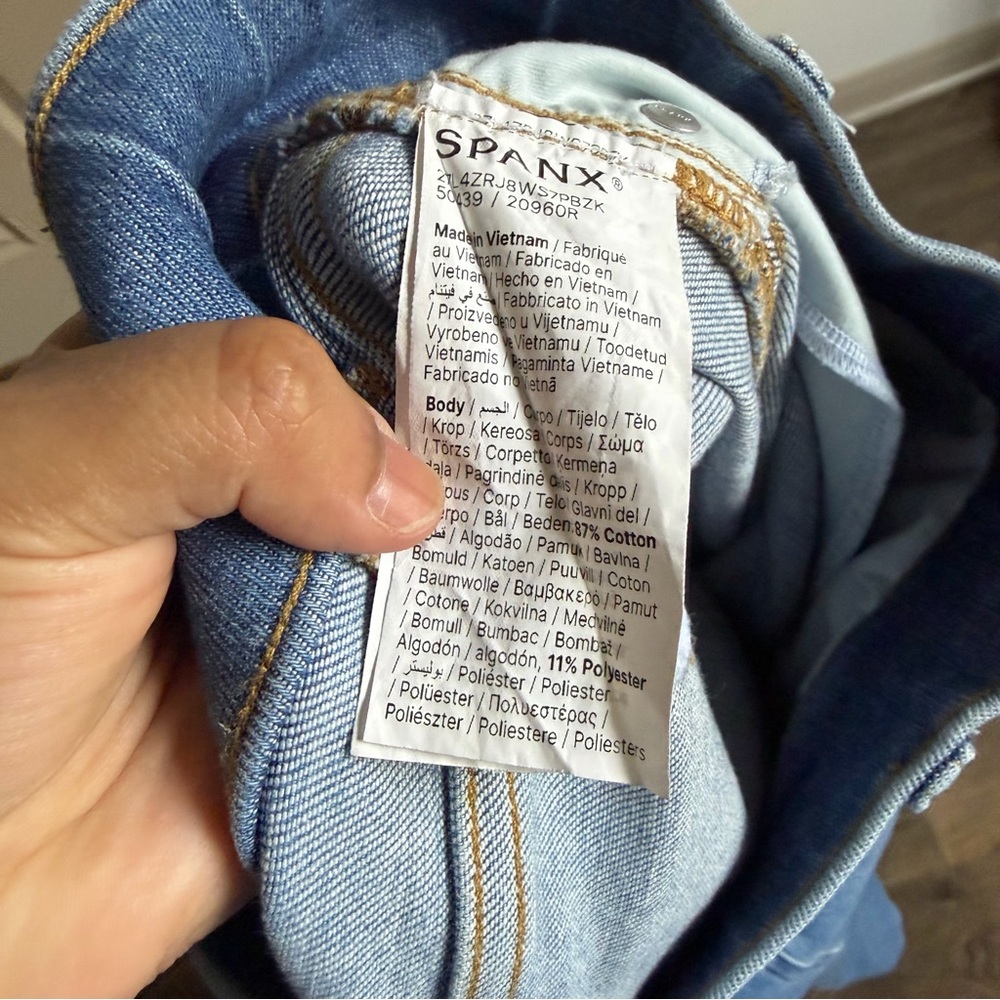 Spanx Flare Leg Pull-On Jeans - Picture 8 of 11
